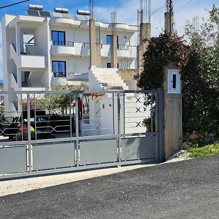 Guest House Bledar Ksamil Exterior photo